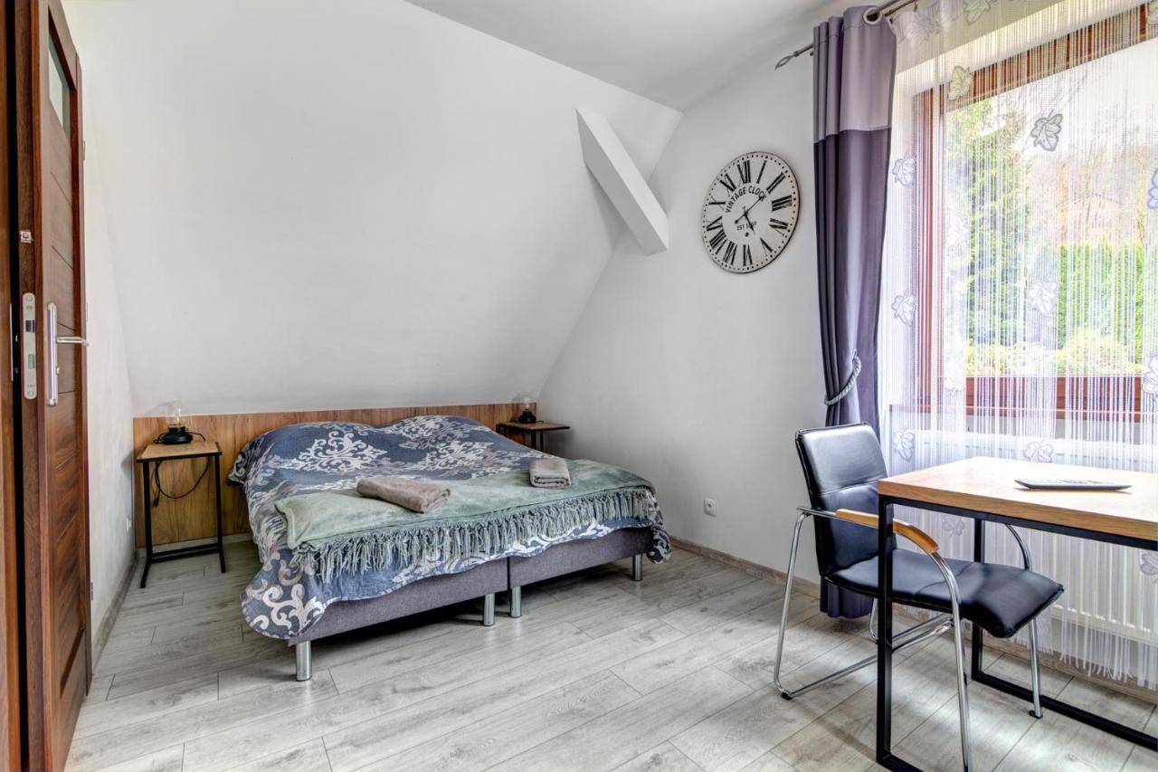 Willa Pod Zegarem - W Cenie Parking, Szybkie Wifi, Duzy Ogrod, Wiata Grilowa! Krynica Zdroj Room photo