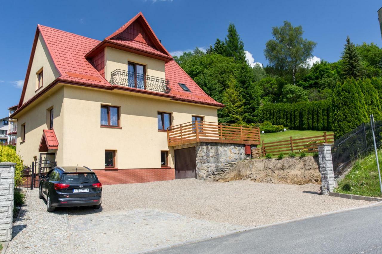 Willa Pod Zegarem - W Cenie Parking, Szybkie Wifi, Duzy Ogrod, Wiata Grilowa! Krynica Zdroj Exterior photo